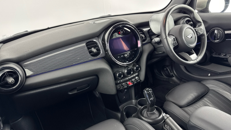 MINI Hatchback 1.5 Cooper Exclusive Premium 5dr Auto Petrol Hatchback